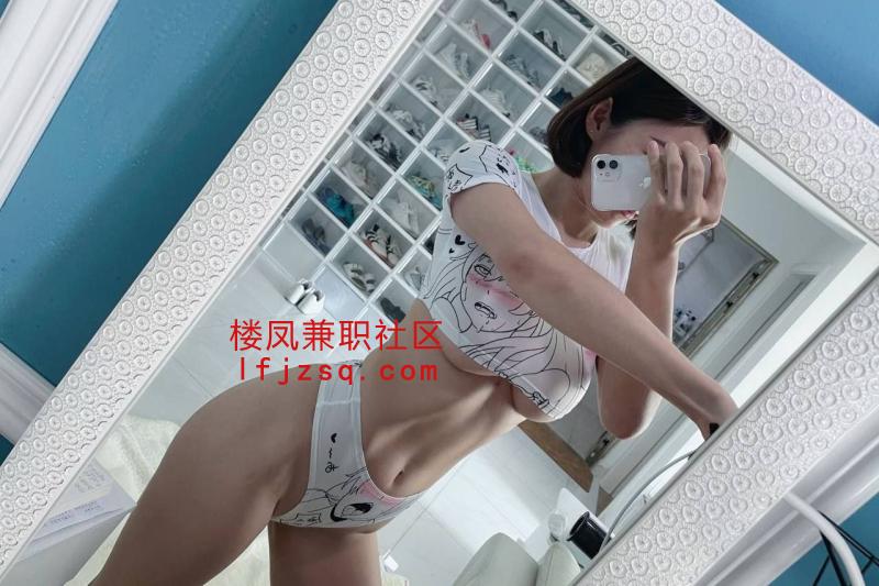 榨汁姬蜜桃臀莉莉姐