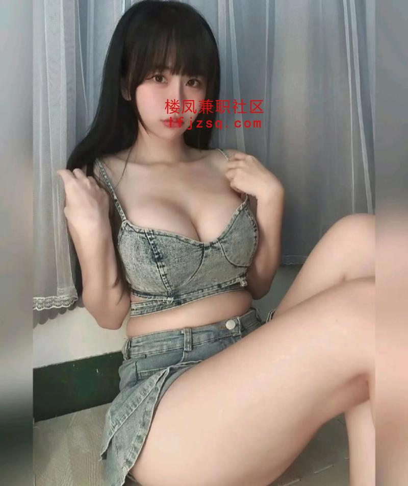 前凸后翘身材配合