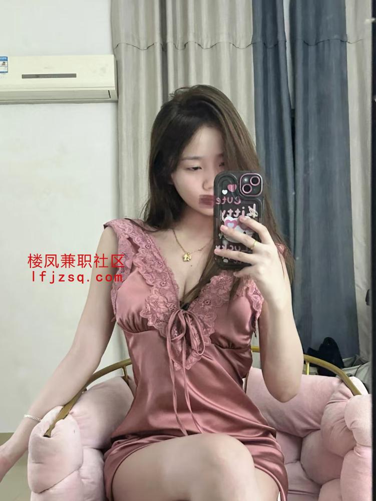 粉嫩小甜心酥胸坚挺诱人