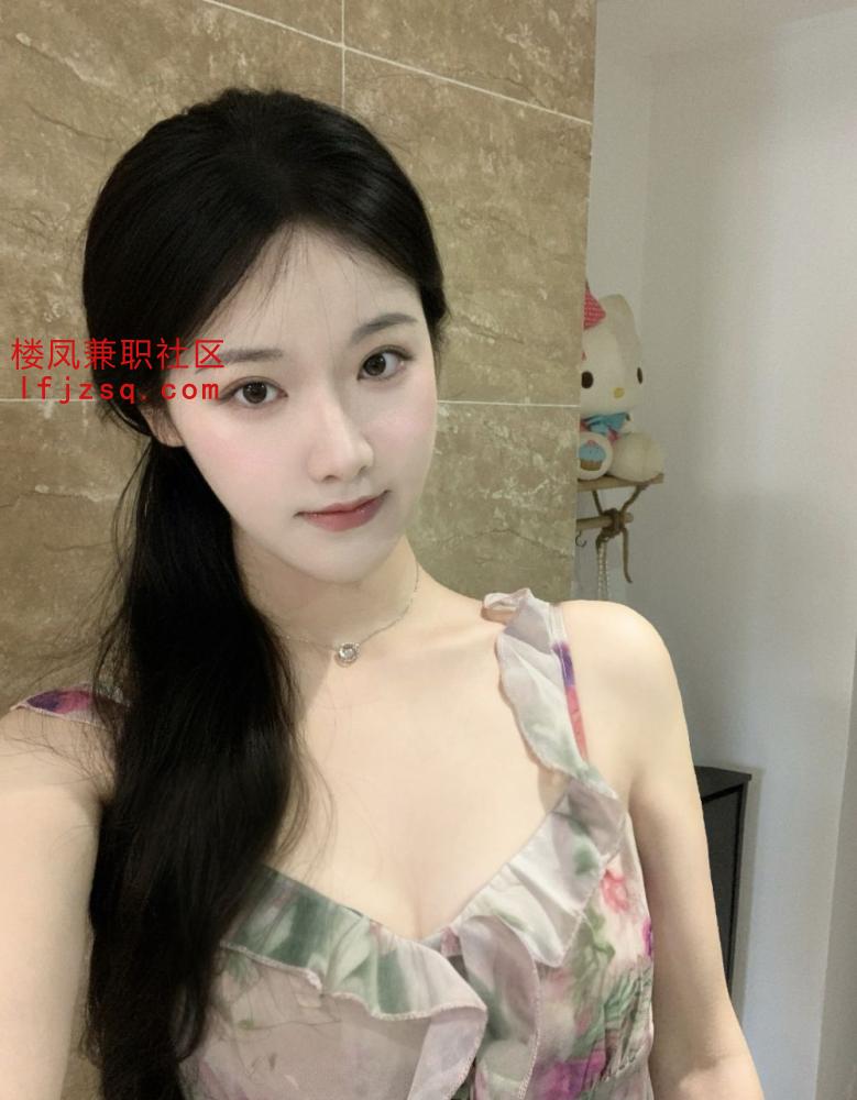 兼职御姐性感黑丝诱惑