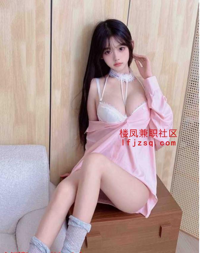 青岛妹子粉嫩多汁胸大会玩屁股翘，非常配合