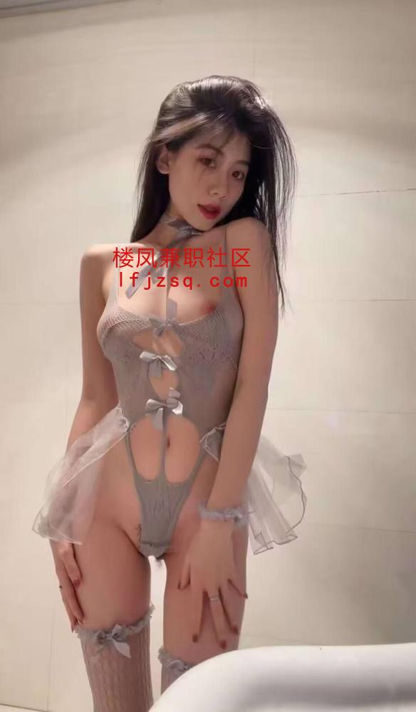 兼职反差女大学生会喷水