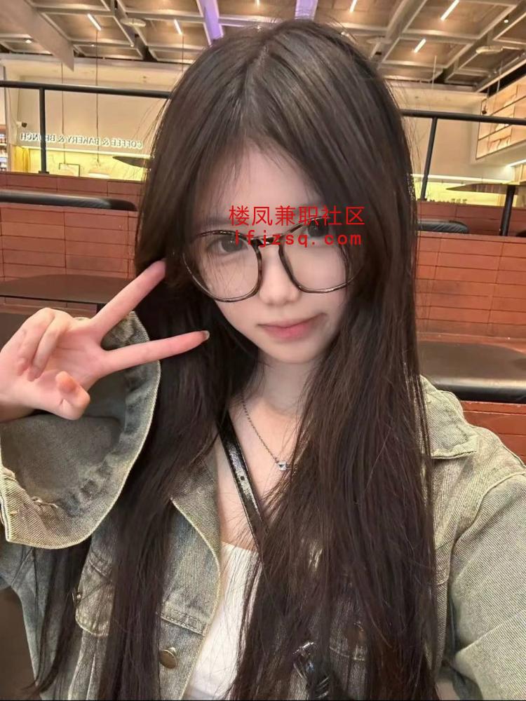 盐城极品嫩妹馒头逼可调教自带公寓