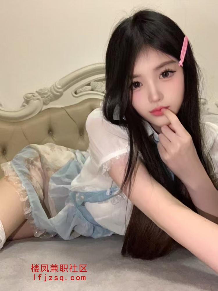 学生萝莉刚开学不久就下海真好紧刚破处不久