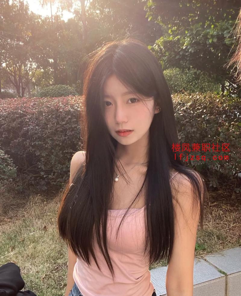 洛阳极品身材超级粉色小鲍鱼妹妹