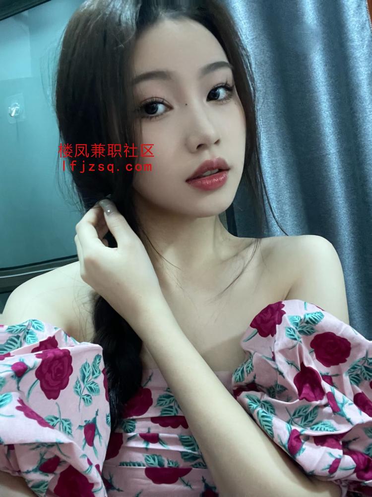 湛江性感美腿嫩妹，很会配合