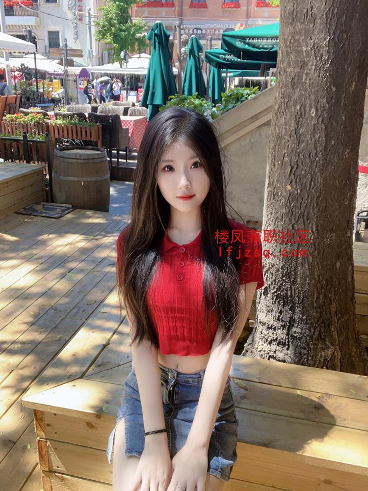 福州清纯甜妹敏感会喷水奶子粉