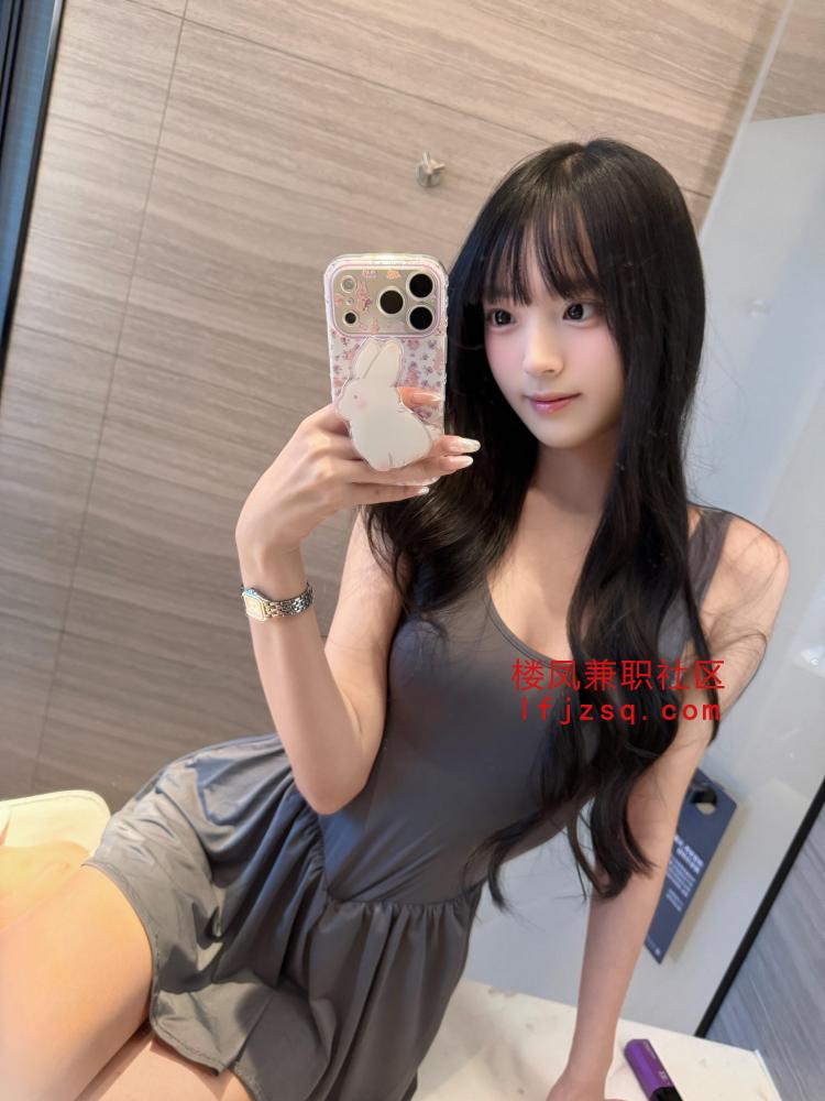 性感尤物莞式水磨逼会夹的老师