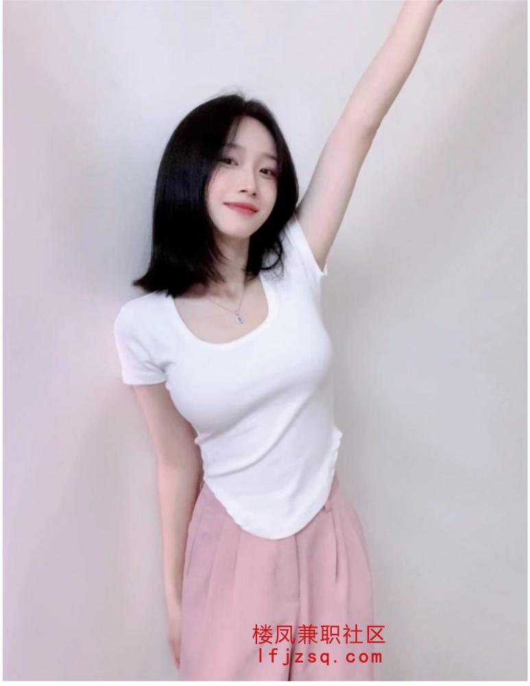 巨乳护士妹妹刚下海不久值得分享一试