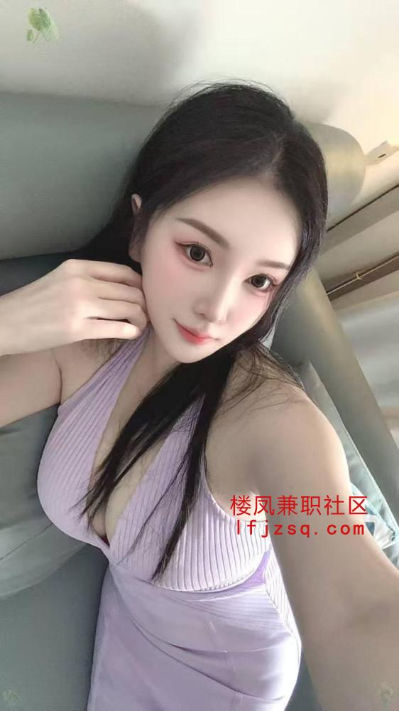 北辰粉逼兼职学妹口活惊人的反差婊