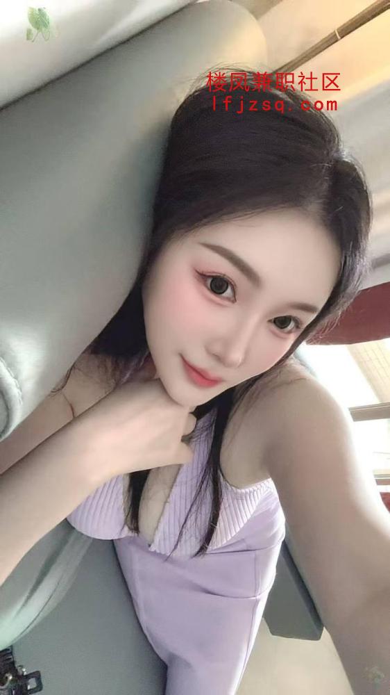 北辰粉逼兼职学妹口活惊人的反差婊