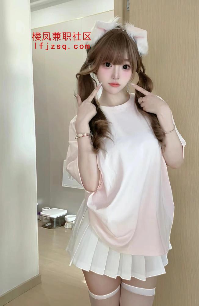 白嫩小妹极品白虎馒头