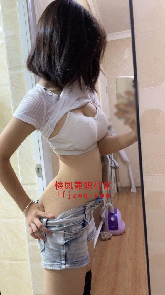 尤物极品鲍鱼超级粉妹妹，巨乳小母狗会潮喷