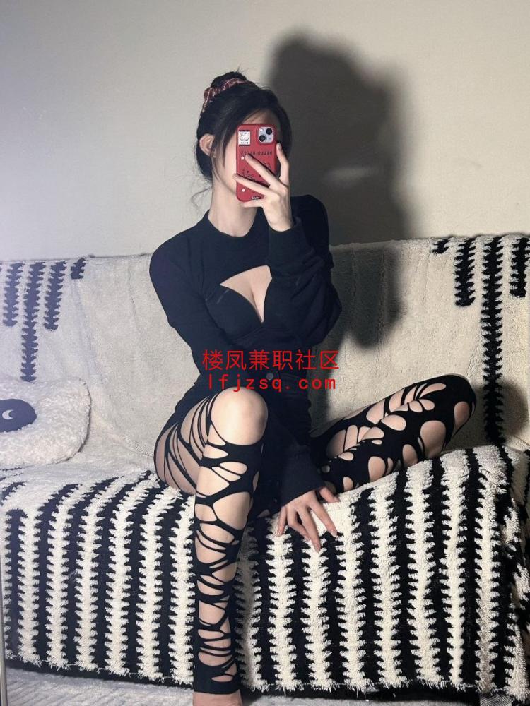 深圳21岁美少女逼逼紧风骚多汁