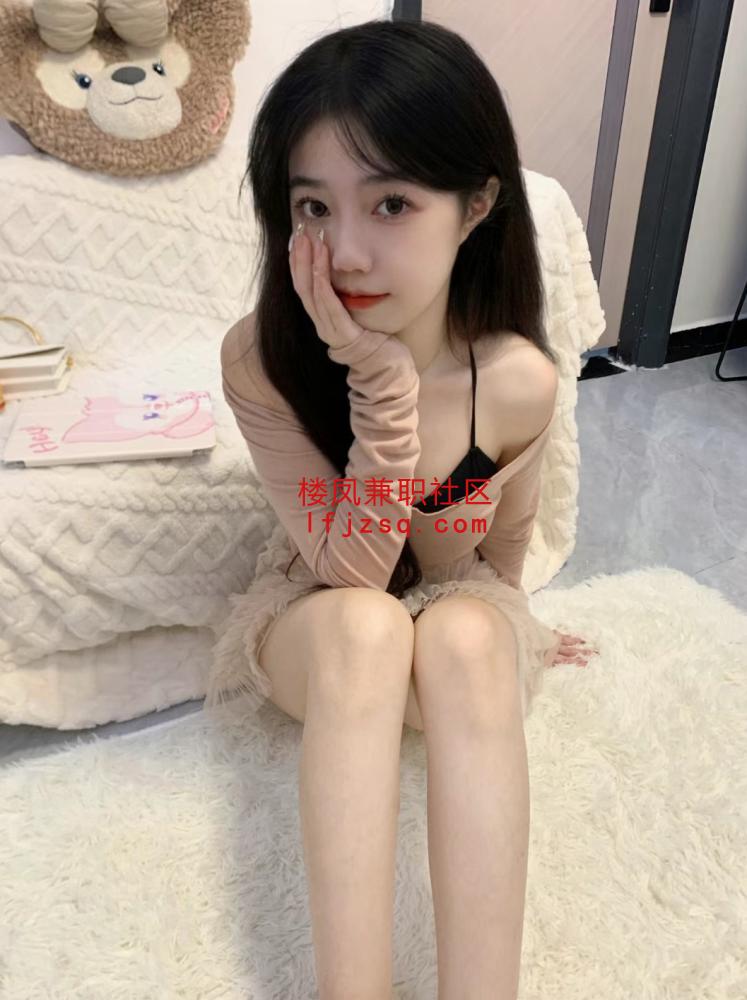 爽记火辣身材小女神