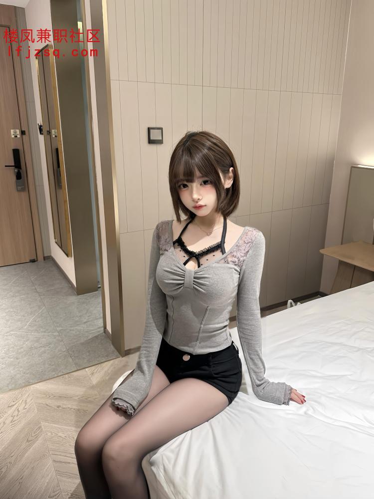 嫩逼小甜妹兼职