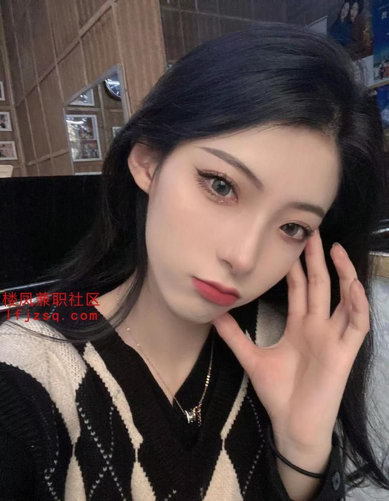 赣州清纯女友肤白酥胸
