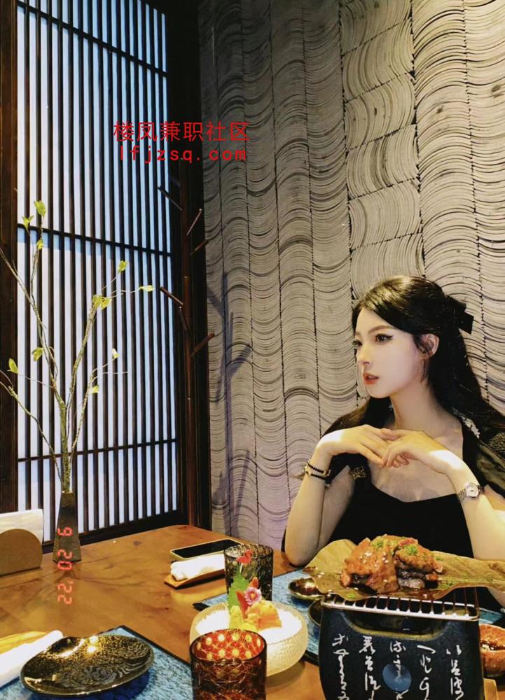 赣州清纯女友肤白酥胸