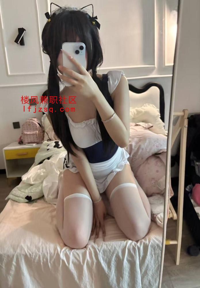 在读大3️⃣学妹 白虎护士 初下海水多粉嫩逼紧