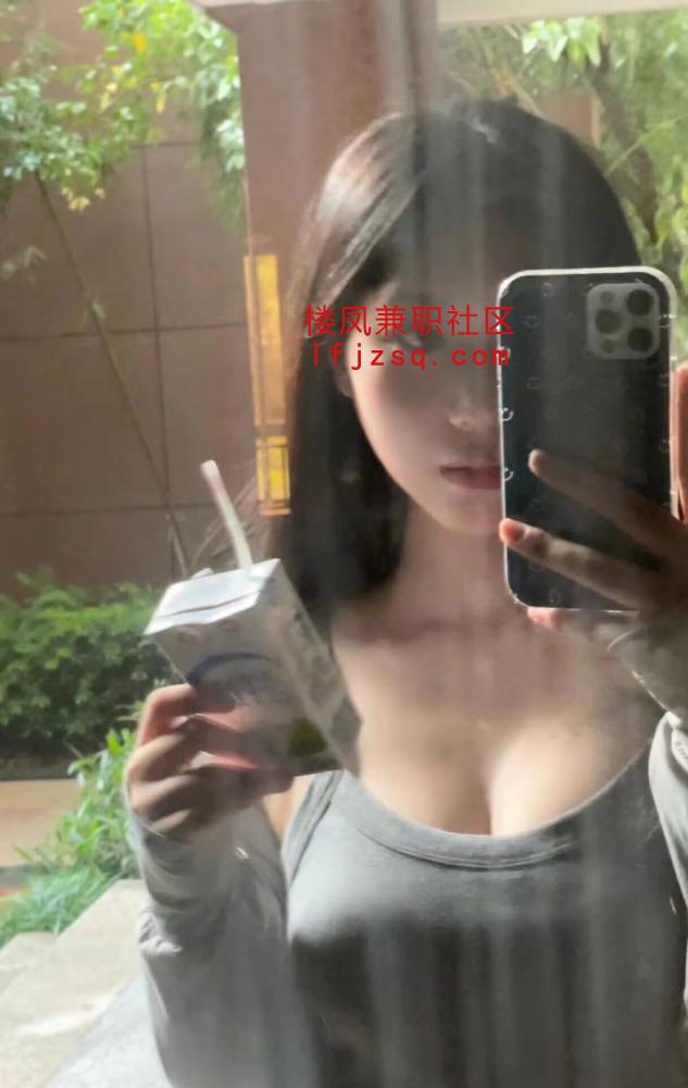 女大学生御姐身材逼紧多汁