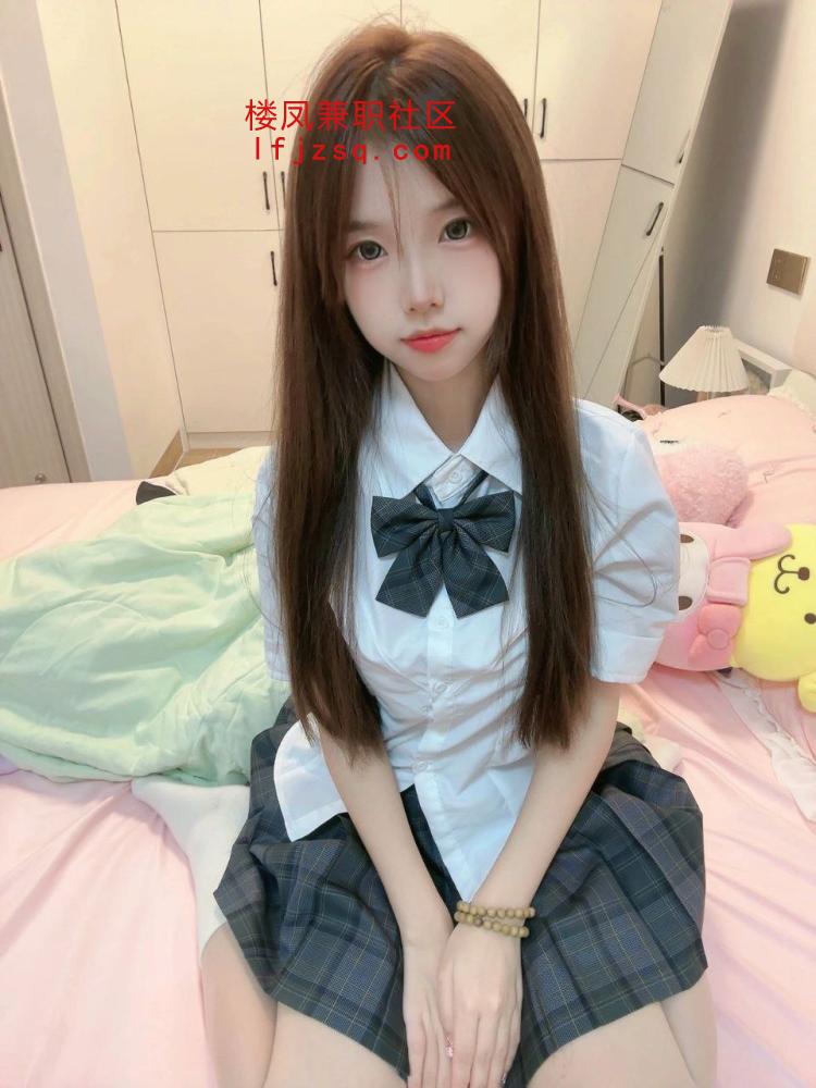 银川风骚美乳美女会喷水