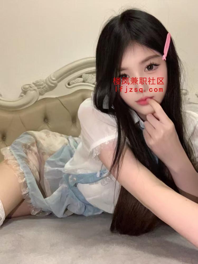 粉嫩又甜美的学生萝莉刚下海特别青春活力