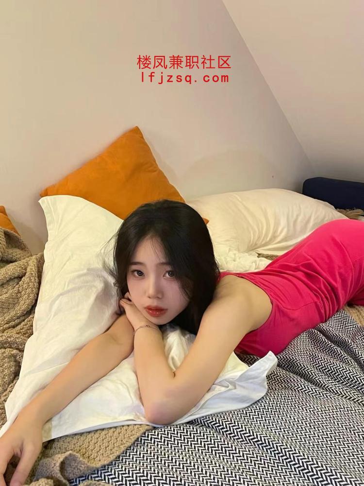 制服诱惑小骚货