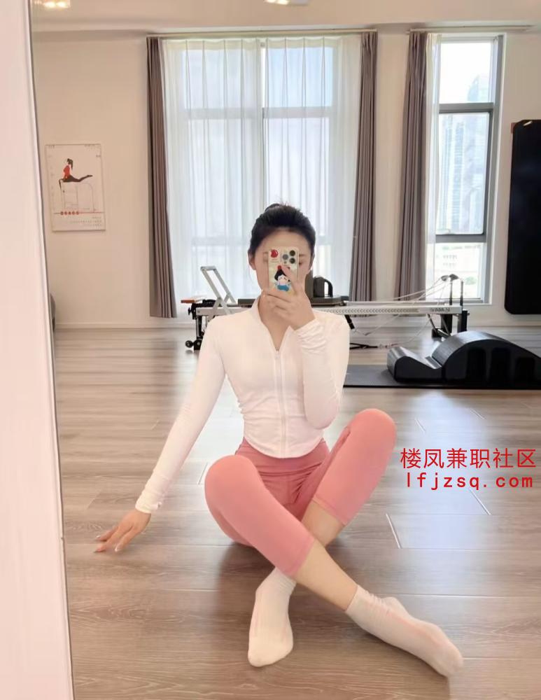 清纯舞蹈学院学生刚下海不久真的好紧好粉嫩