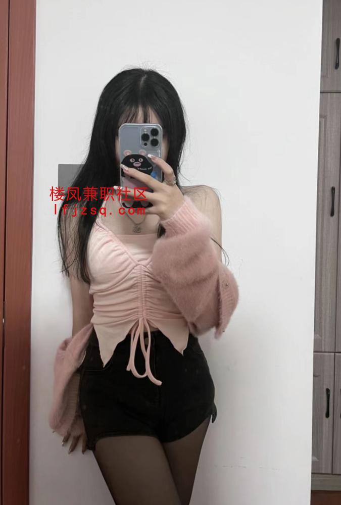 娇躯灵动十分诱人小骚妹