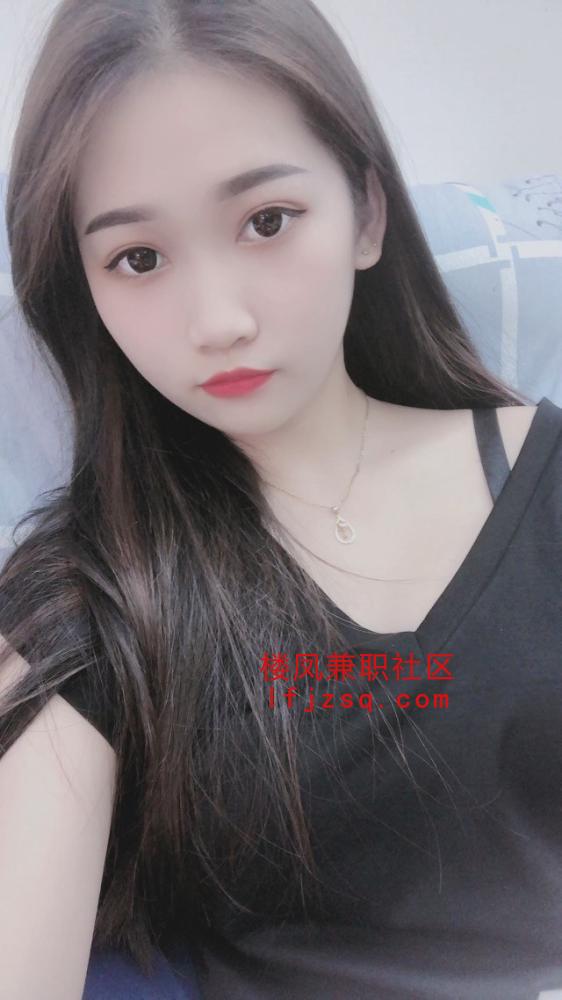 甜美温柔02年妹子