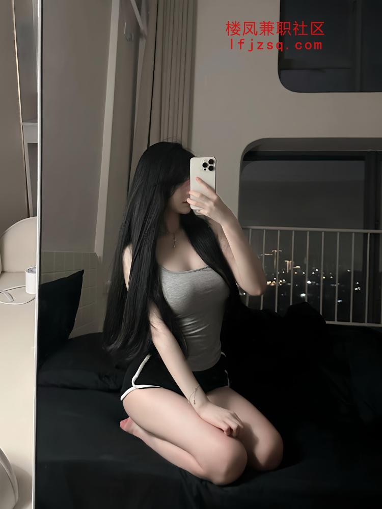深圳粉嫩小骚女姿势多可以上门
