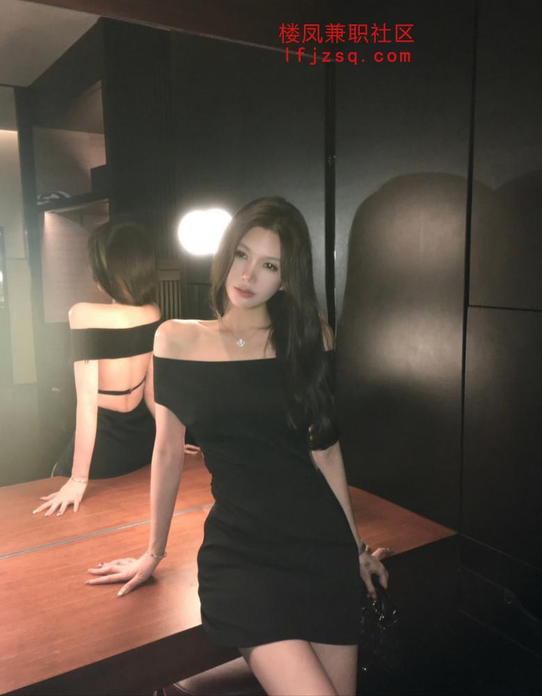成都瑜伽姐姐模特身材很主动
