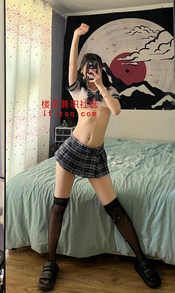 上海粉嫩大波小妖精，口活绝了 ，小穴紧致，蜜桃臀
