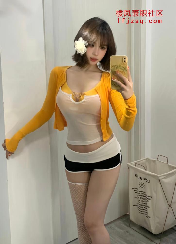 淮安学生妹妹翘臀，粉奶子，紧逼很耐操