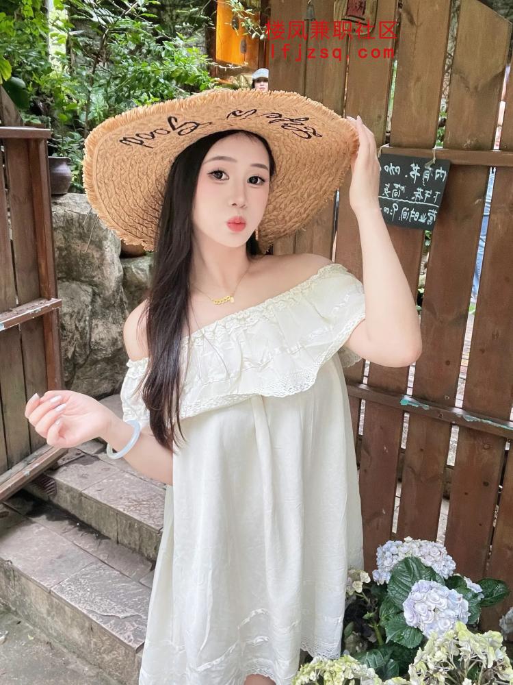 刚做不久的粉妹子
