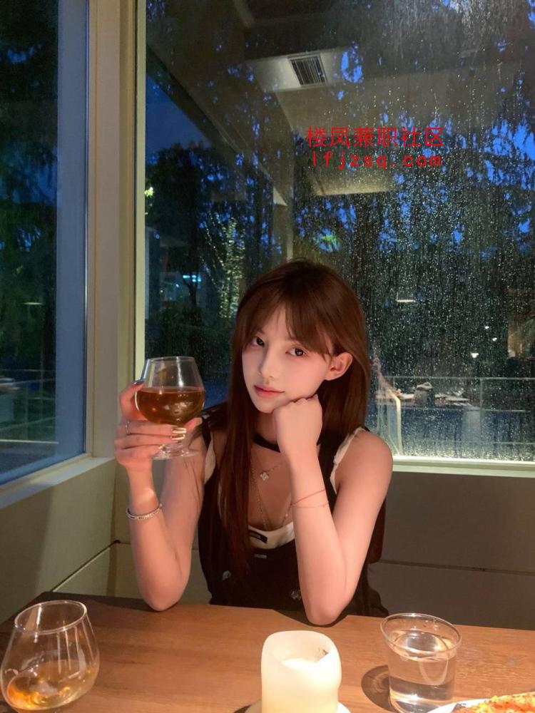 呼和浩特市精选尤物 清甜少女 模特 瑜伽 人妻带逼带肛带体检（带公寓三通内射）