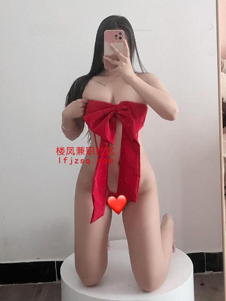 深圳舞蹈老师身材前凸后翘，口活挺不错的，蛋蛋舔的特别舒畅