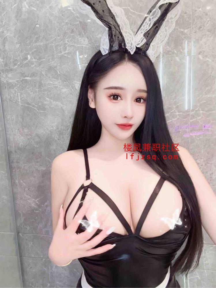 个人绝活大胸翘臀小骚妇