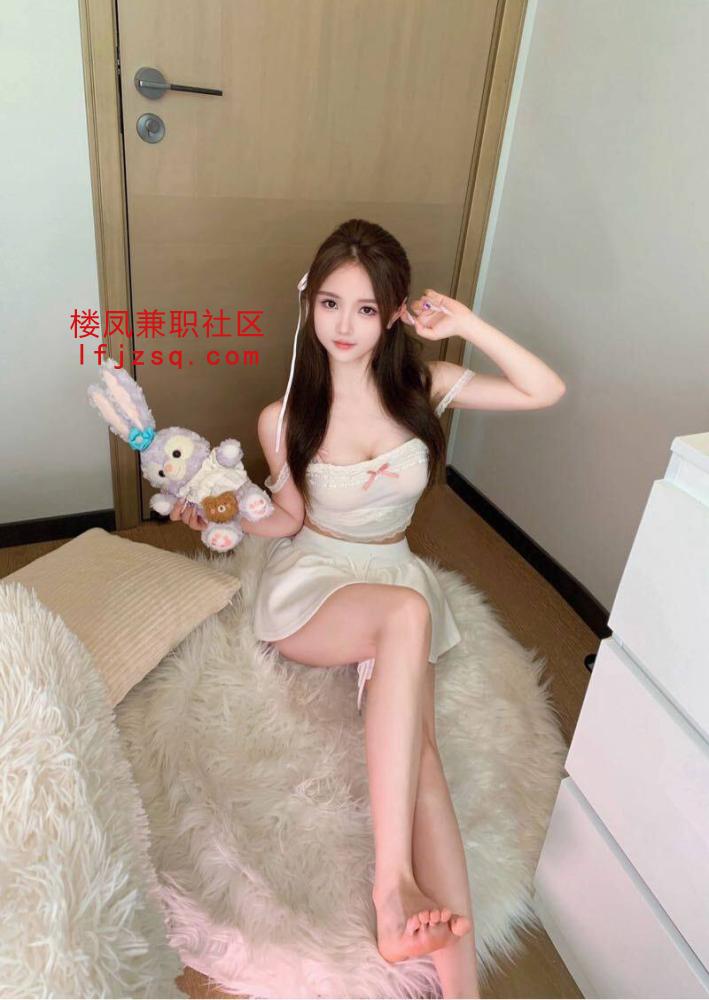 蜜桃少女初下海可以任意调教