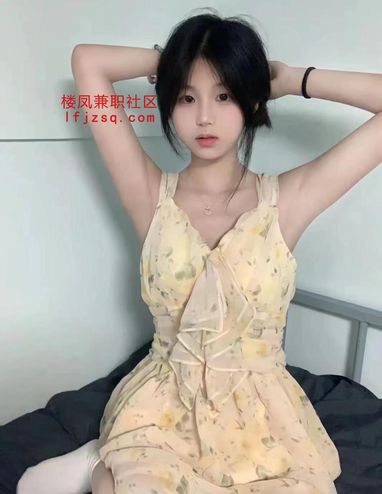 粉嫩学生邻家小妹刚破处下海