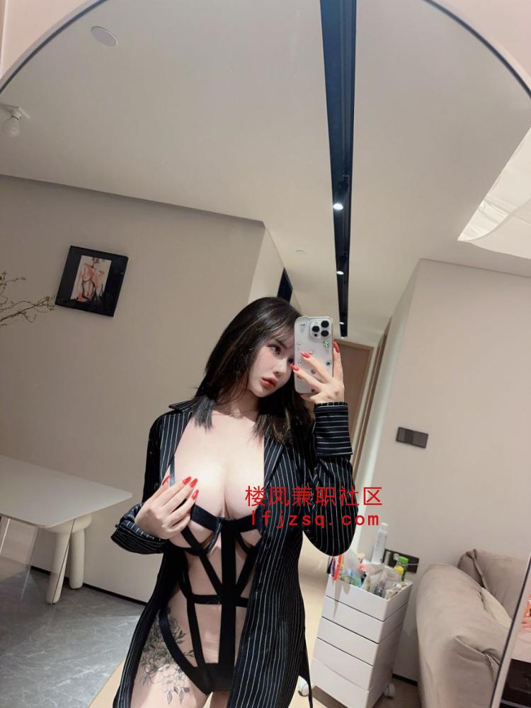 性感高颜值妹妹白虎翘臀汁液多
