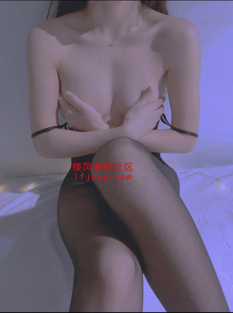 上海刚下海不久的女孩逼紧活好水多