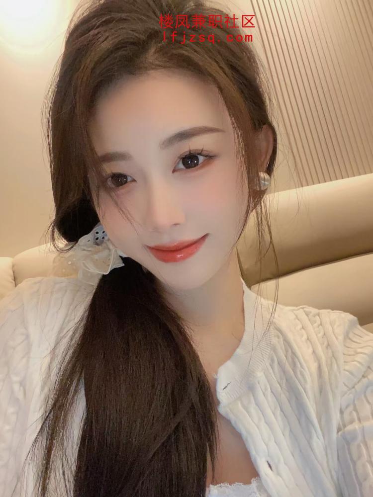温柔邻家女友青青老师