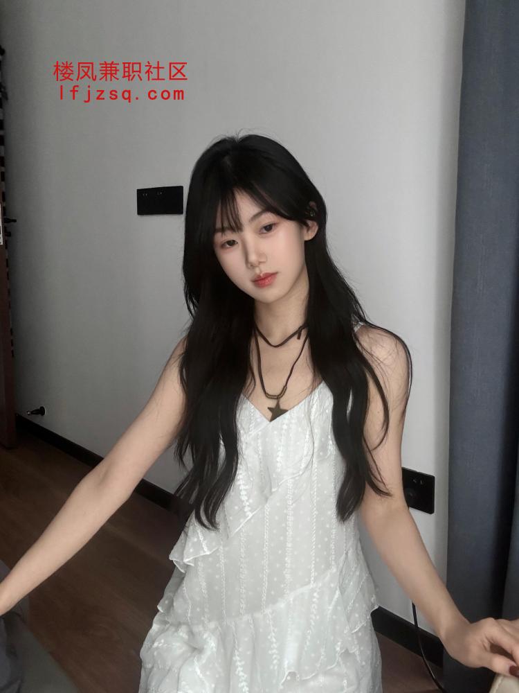 嫩妹三点粉会夹会吸口技一流
