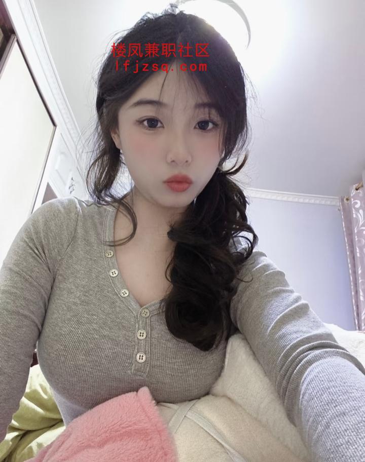 小妹变淫荡母狗，反差感拉满到窒息