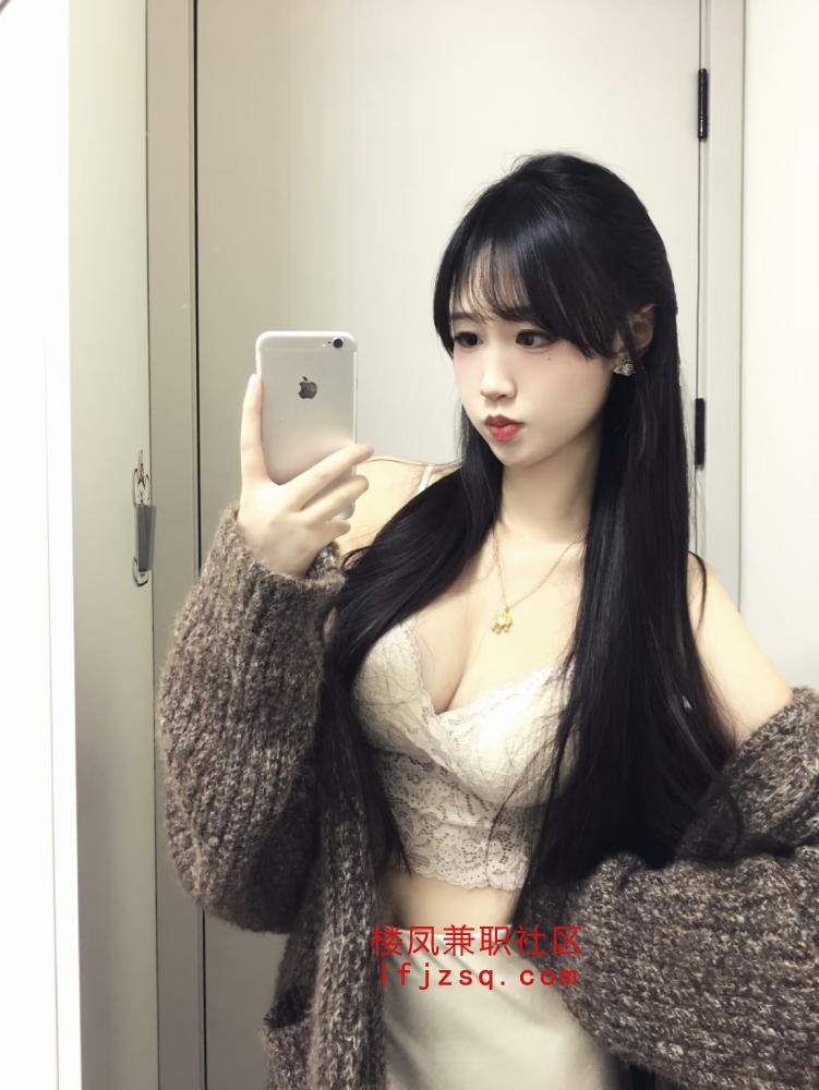 台州辍学少女长相甜美很会玩