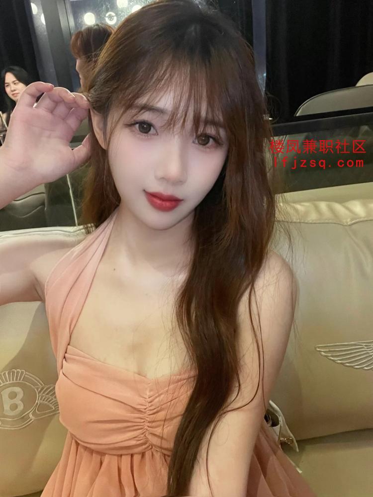 粉嫩清纯小妹