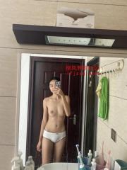 容易流水的反差嫩妹