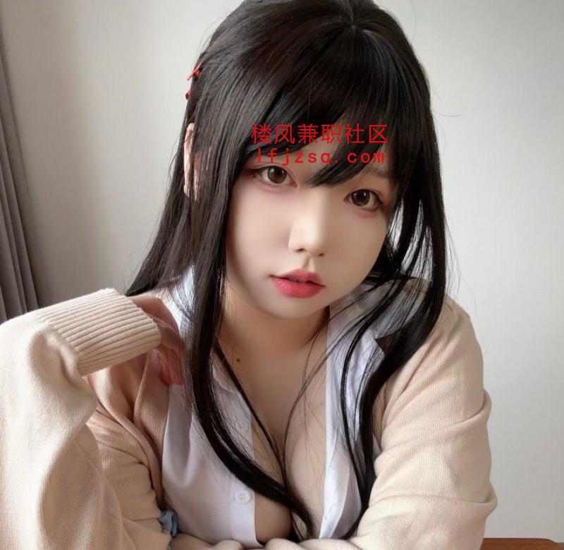 临沂高中生小护士初下海水多逼紧