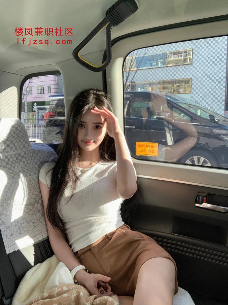 兰州市《高端清纯》学生妹粉嫩B紧刚下海，空姐，萝莉，少女，少妇，自带公寓，可无套内射，（注赠送伟哥）